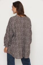 ⁦חולצת סנורה⁩ – תמונה ⁦6⁩