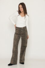 ג'ינס סלין חום