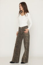 ⁦ג'ינס סלין חום⁩ – תמונה ⁦3⁩