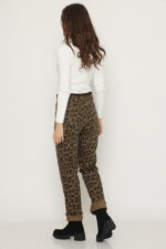 ⁦ג'ינס וסליו⁩ – תמונה ⁦4⁩